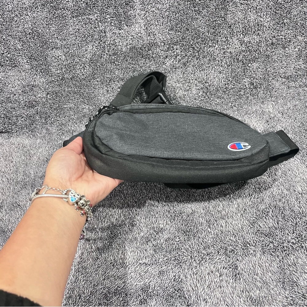 Champion C Forever Champ
FannyPack Gray Black Running belt bag pack